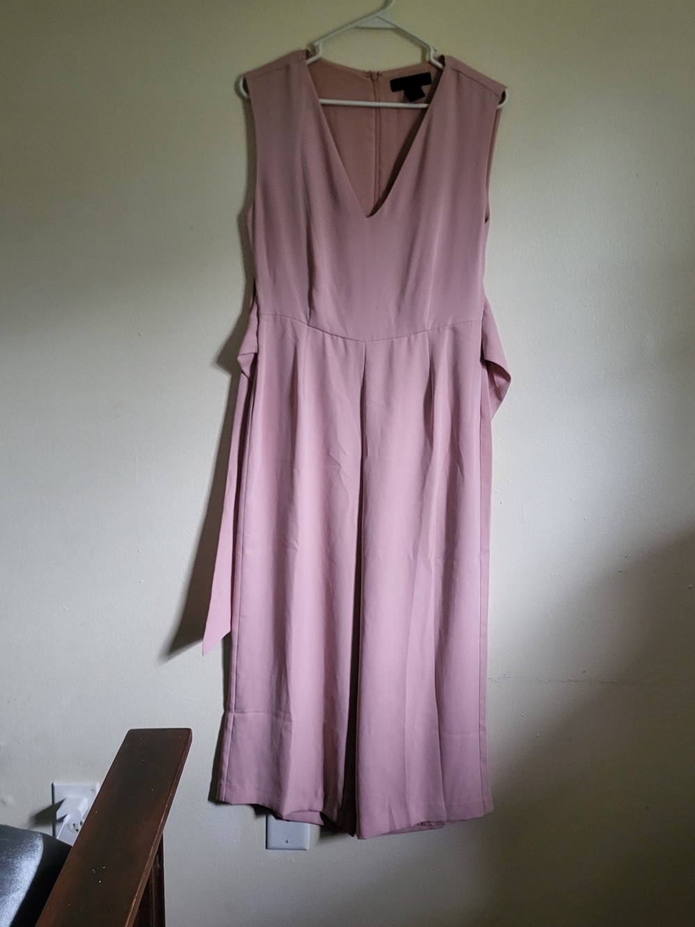 Tahari Dusty Rose Sleeveless V-Neck Jumpsuit